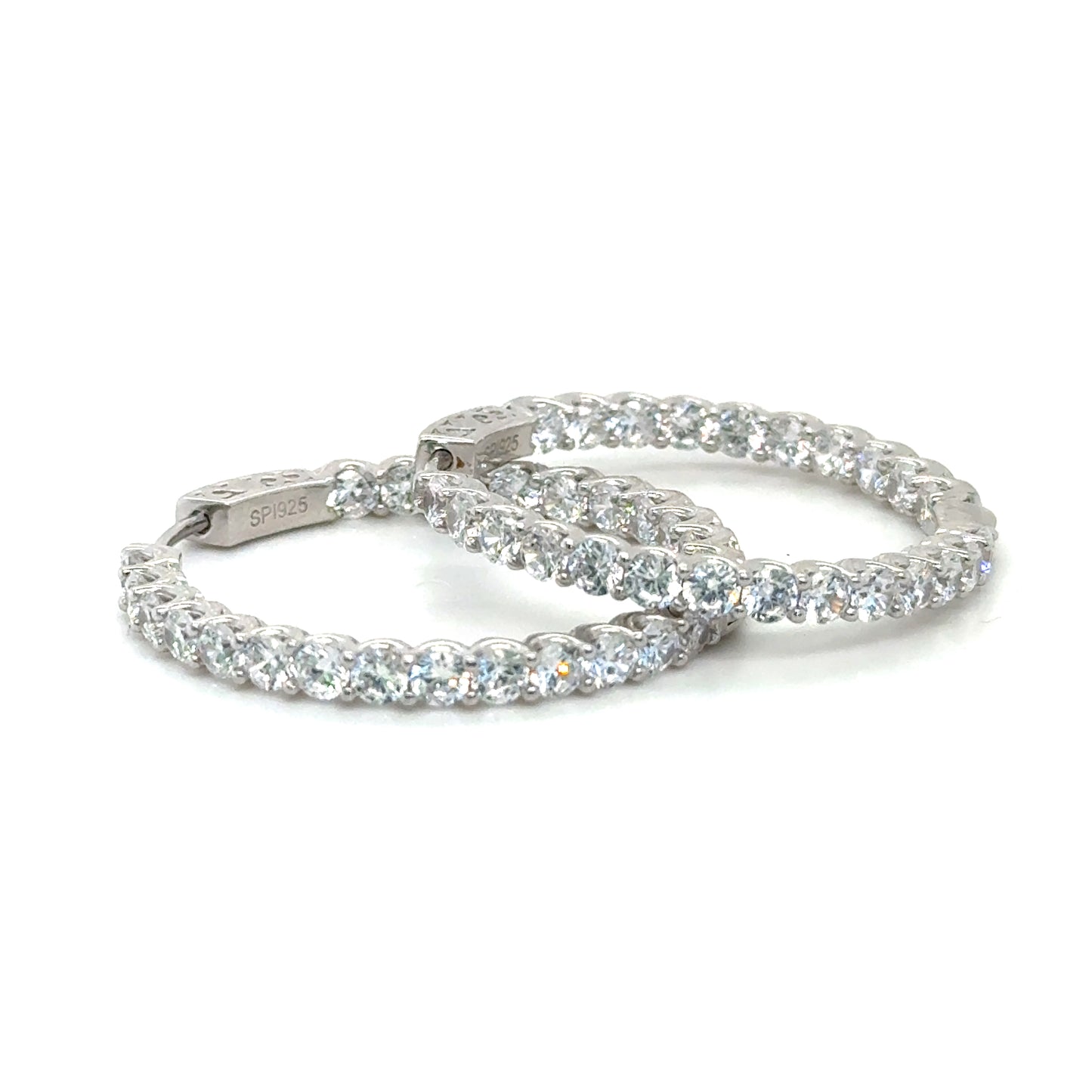 SHINY CLASP SILVER HOOP