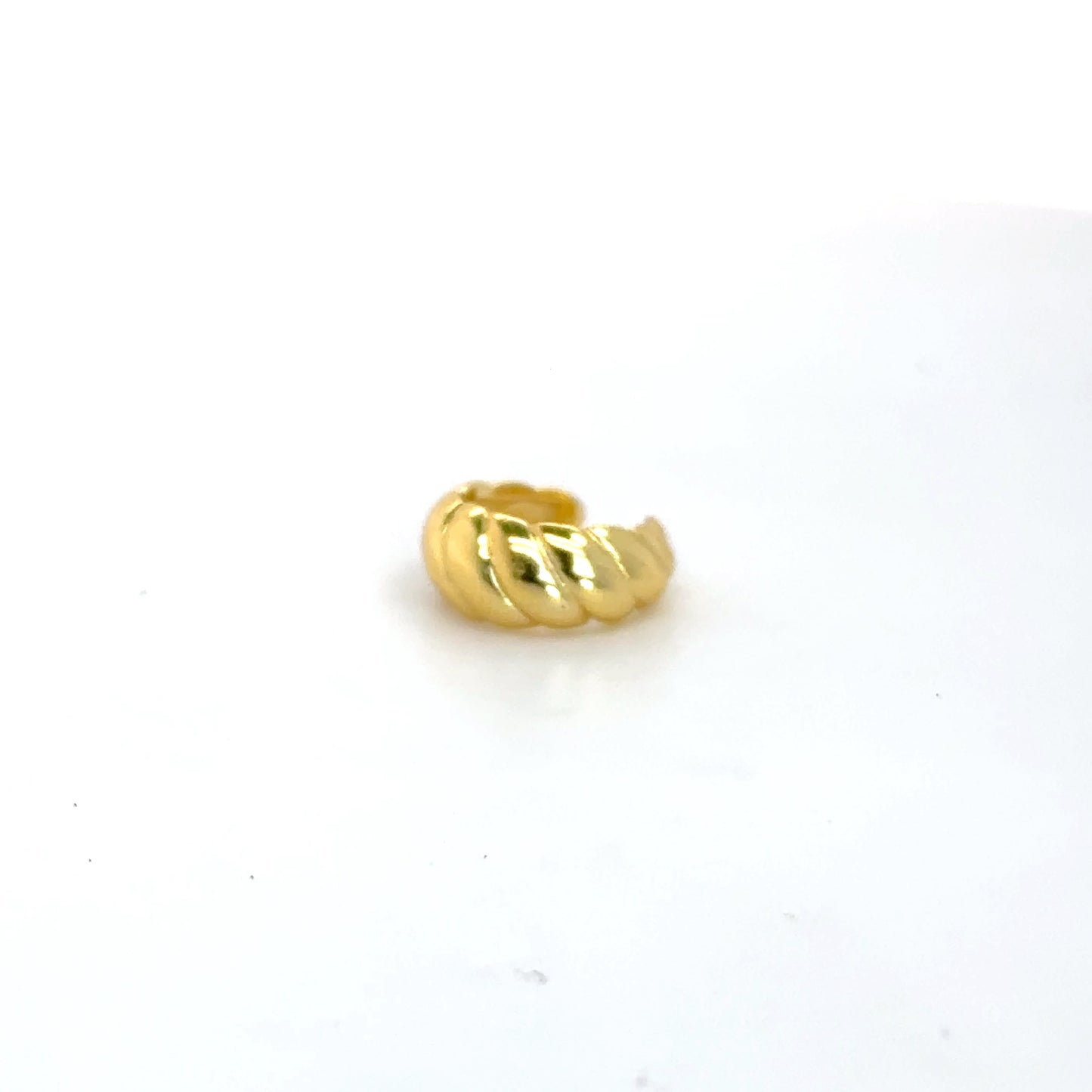 EARCUFF