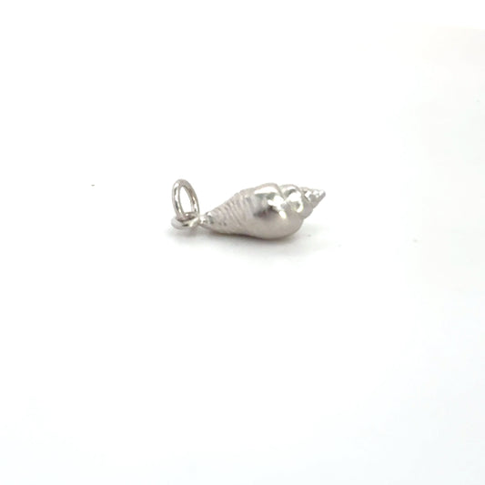 SNELL SHELL CHARM