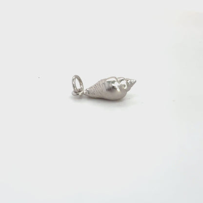 SNELL SHELL CHARM